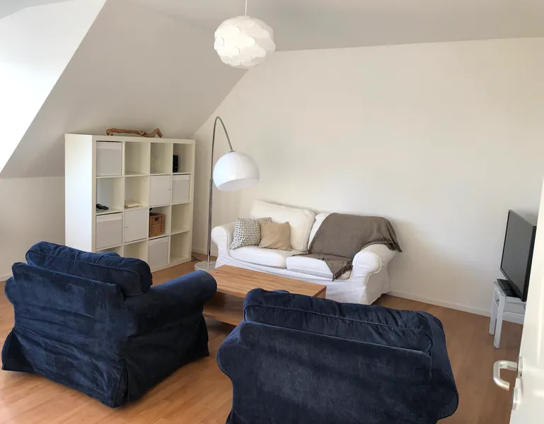 Bright, Fully Furnished Top-Floor Apartment Available from October 1st! — photo 1